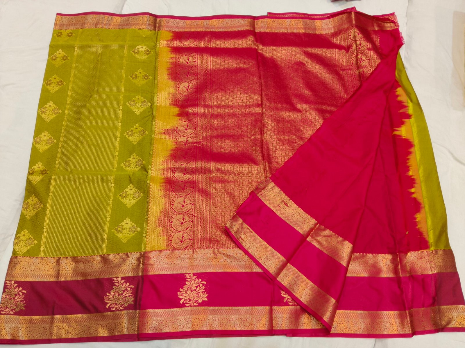 Gap border kanchi pattu saree - Image 3