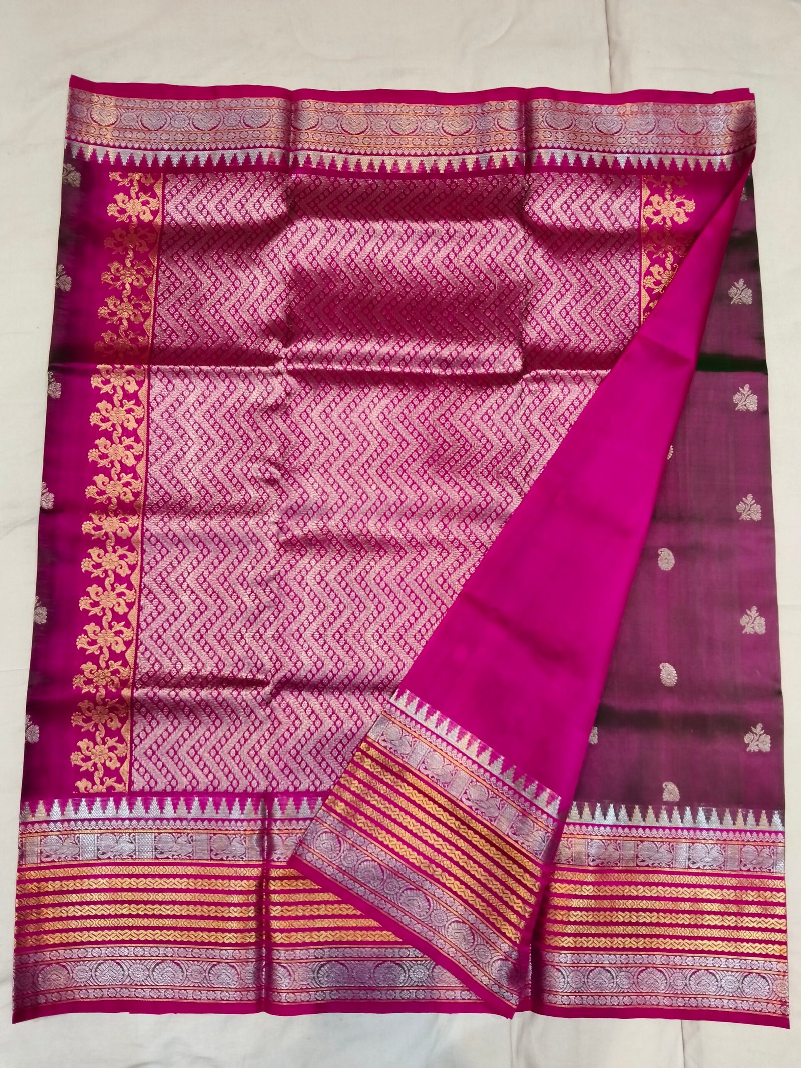 Pure Venkatagiri Pattu Saree - Image 3